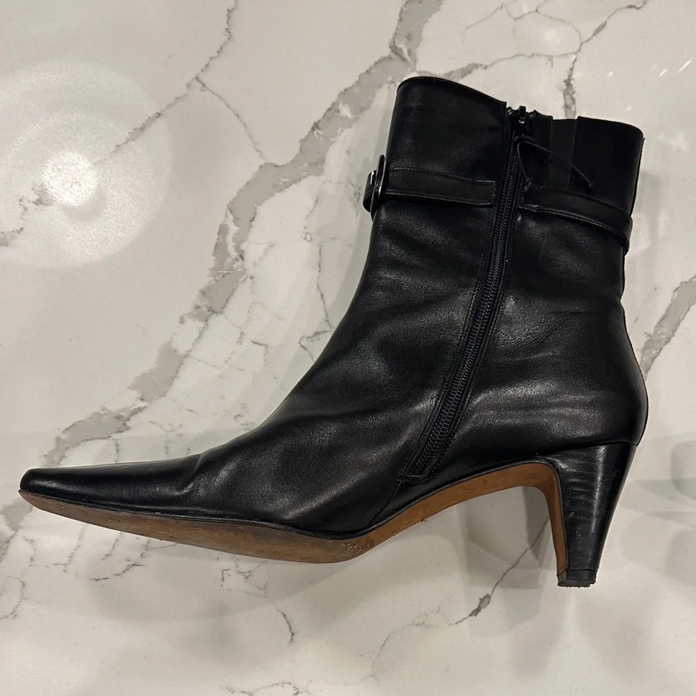 Donald J. Pliner Black Leather Pointed-Toe Mid-Heel Ankle Boots - Picture 3 of 12